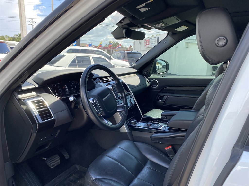 2018 Land Rover Discovery - $16,999