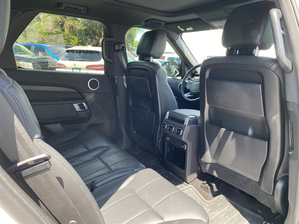2018 Land Rover Discovery - $16,999