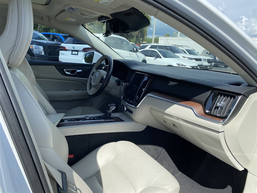 2020 Volvo S60 - $17,999