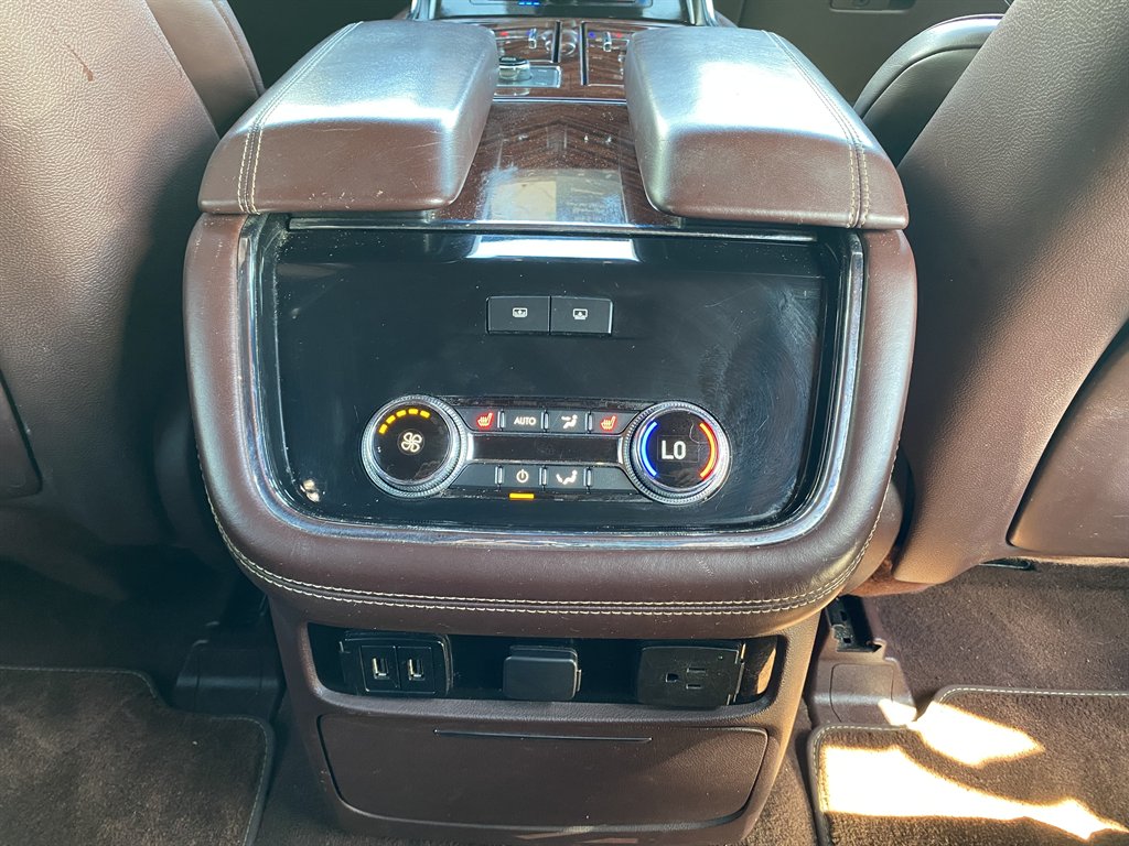 2018 Lincoln Navigator - $29,999