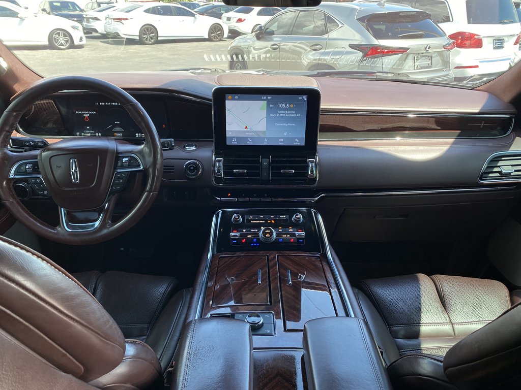 2018 Lincoln Navigator - $29,999