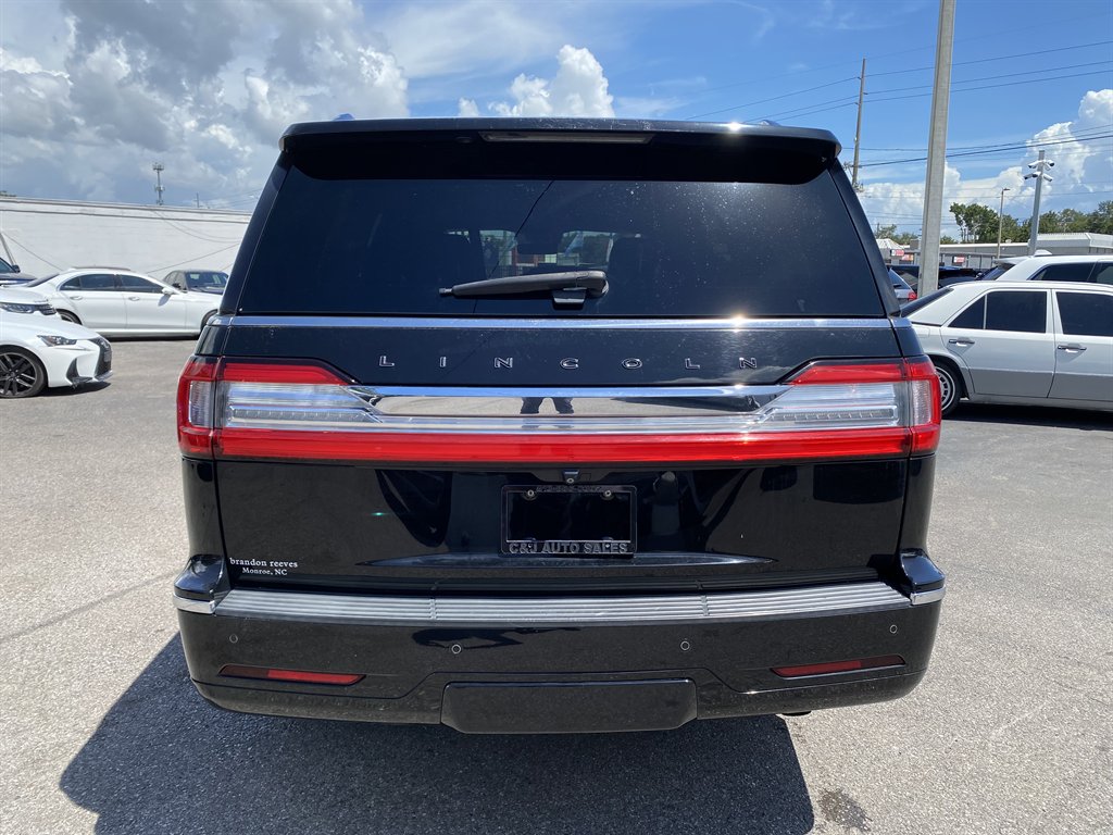 2018 Lincoln Navigator - $29,999