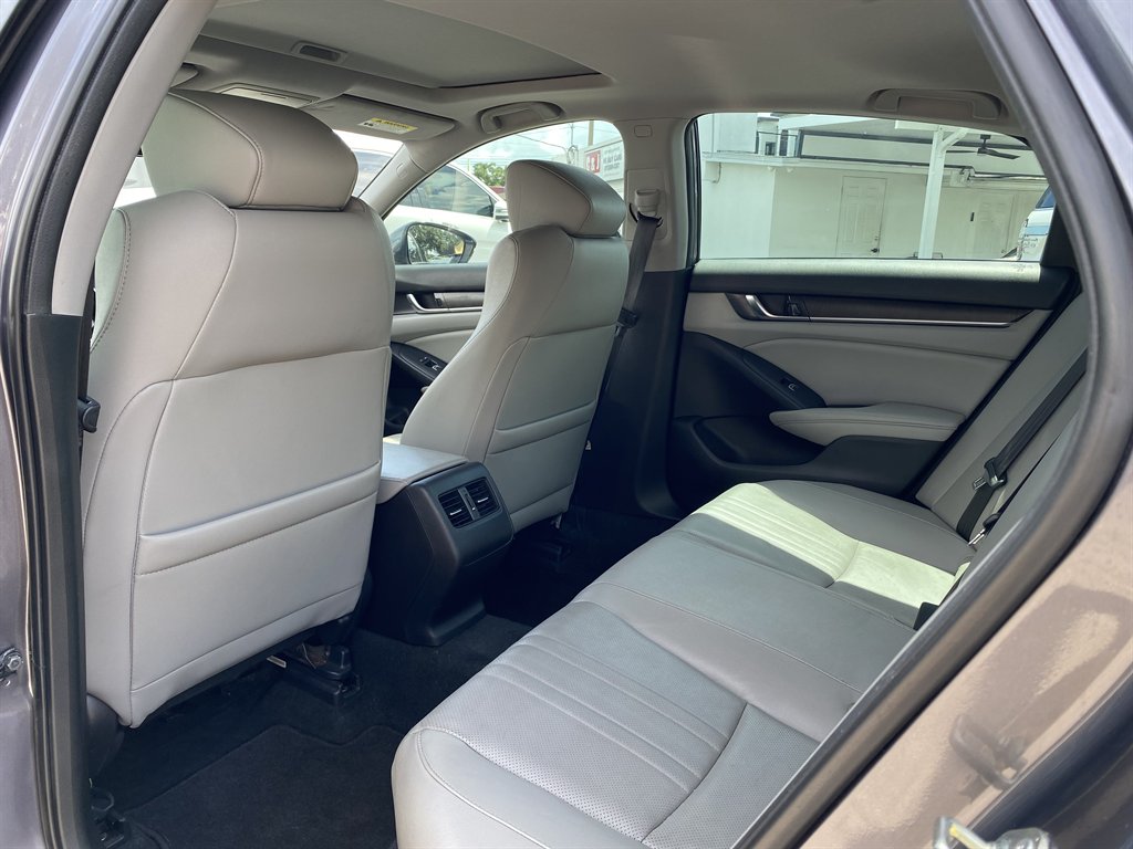 2020 Honda Accord - $18,999
