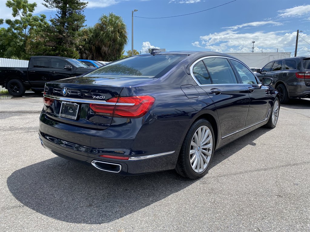 2019 BMW 740i - $22,999