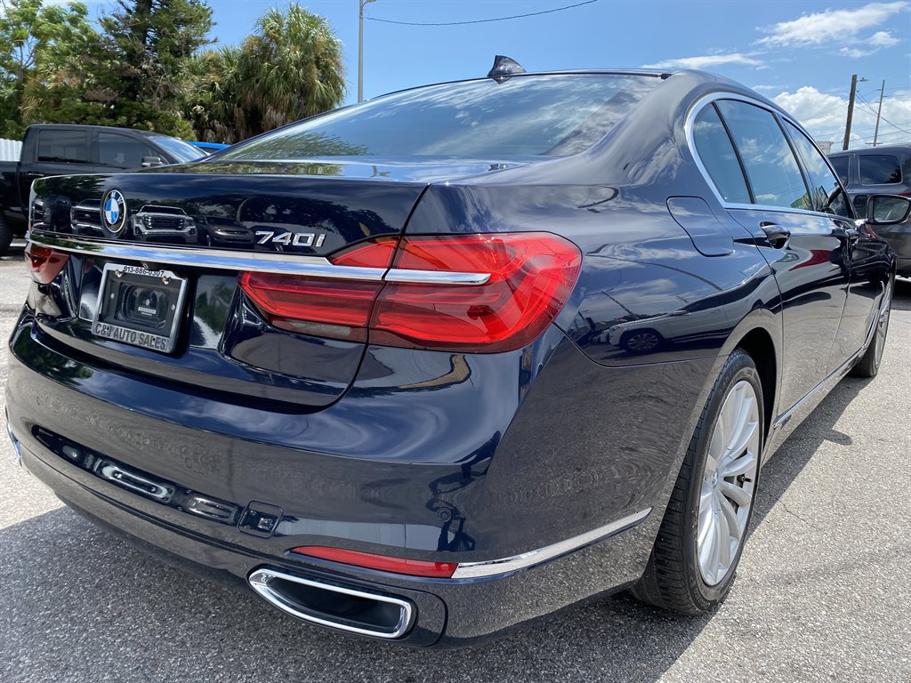 2019 BMW 740i - $22,999