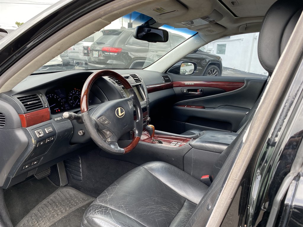 2009 Lexus LS - $5,995