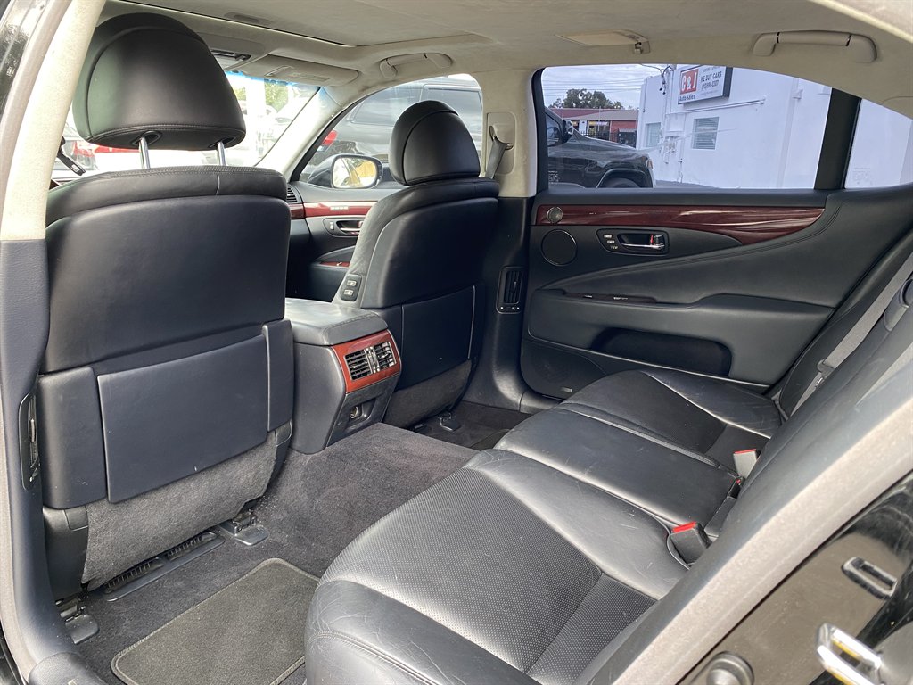 2009 Lexus LS - $5,995