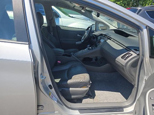 2010 Toyota Prius - $7,996