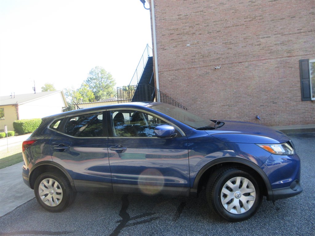 2018 Nissan Rogue - $9,996