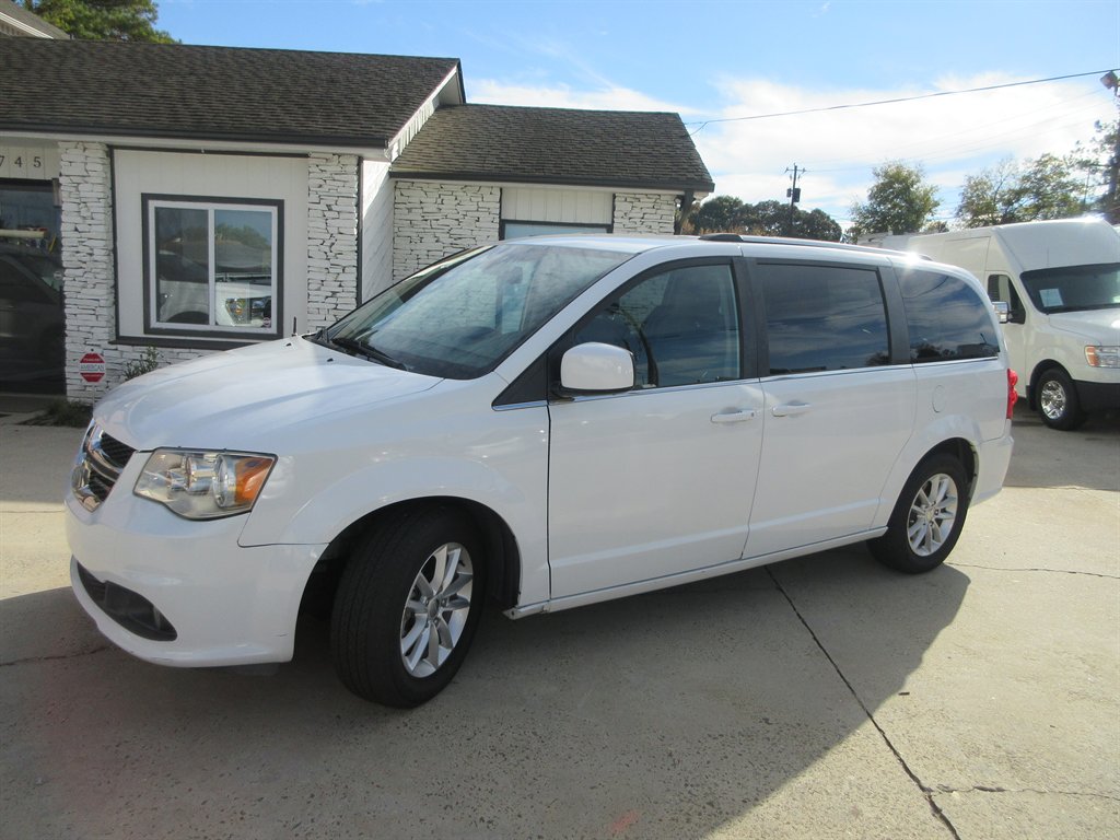 2019 Dodge Grand Caravan - $9,410