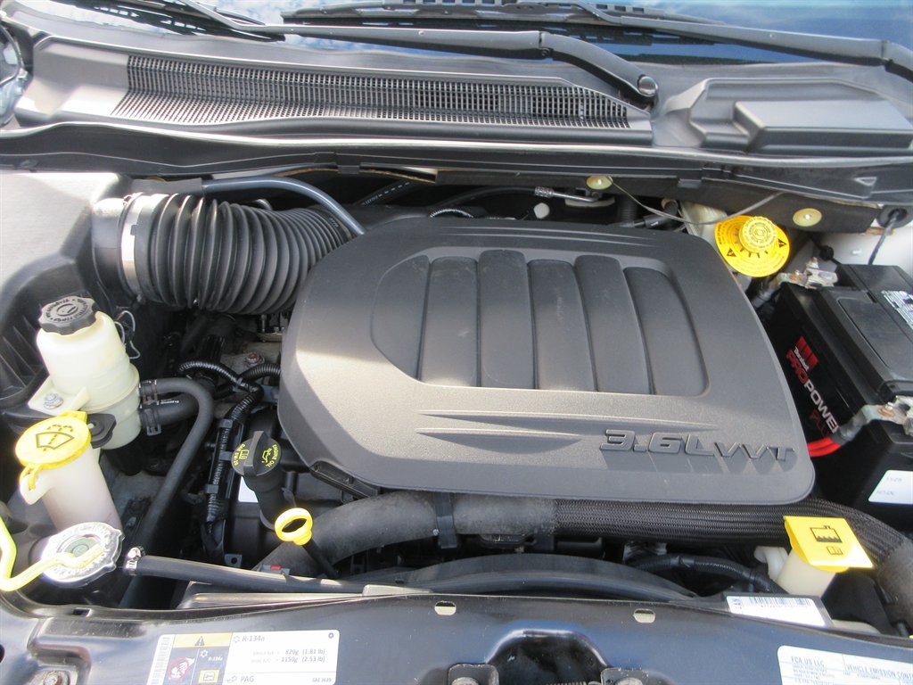2019 Dodge Grand Caravan - $9,410