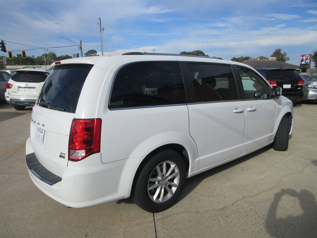 2019 Dodge Grand Caravan - $9,410