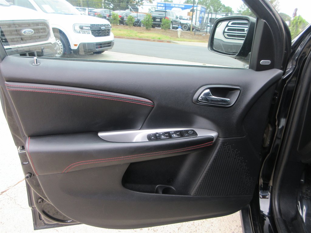 2015 Dodge Journey - $7,000