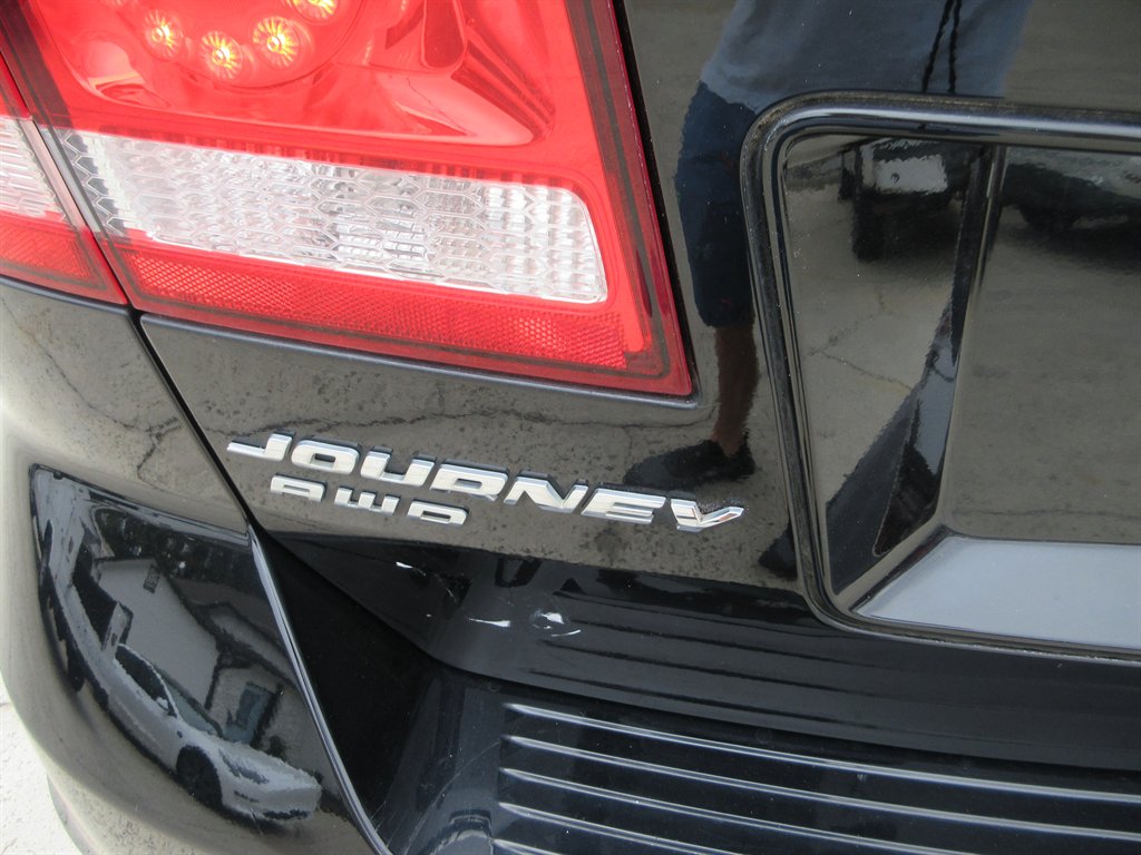 2015 Dodge Journey - $7,000
