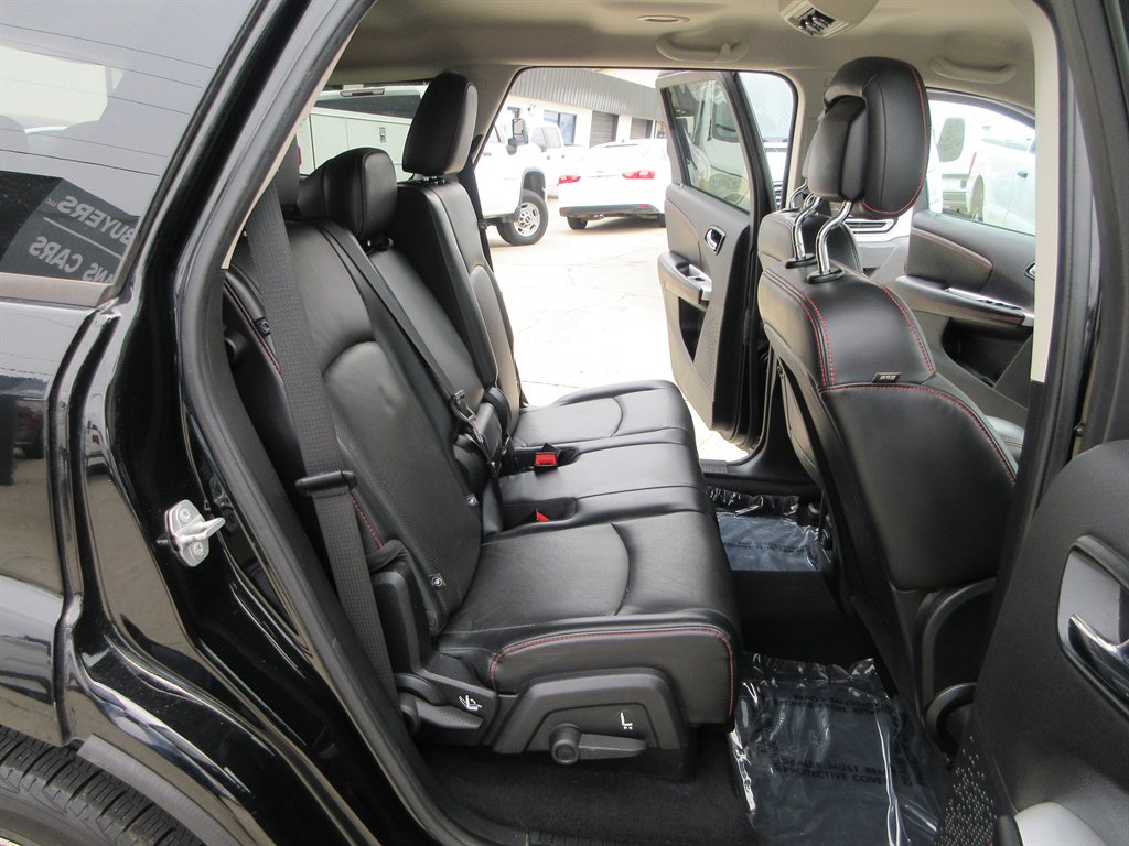 2015 Dodge Journey - $7,000