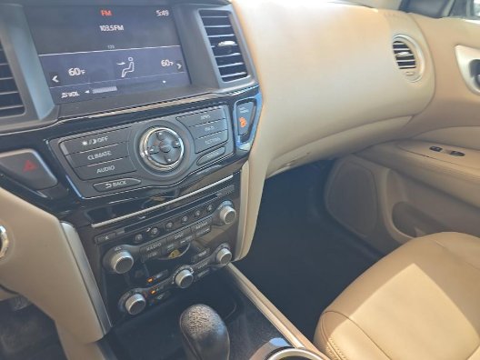 2017 Nissan Pathfinder - $6,496