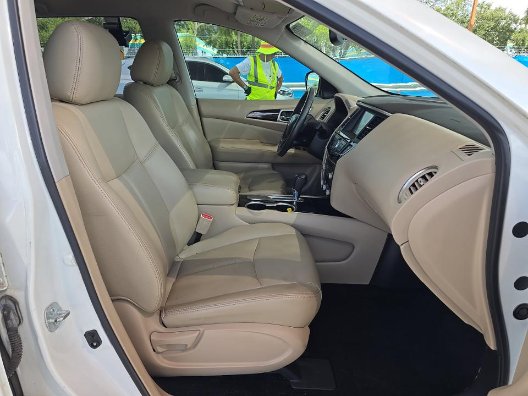 2017 Nissan Pathfinder - $6,496