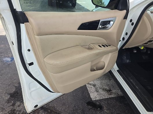 2017 Nissan Pathfinder - $6,496