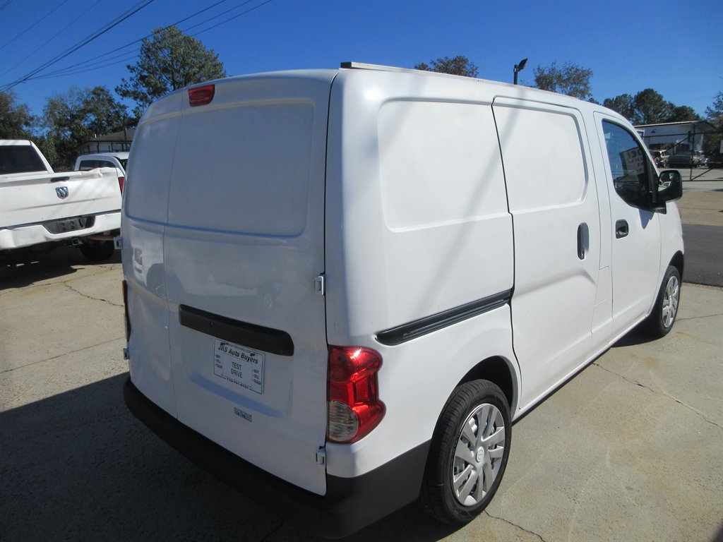 2017 Nissan NV200 - $5,989