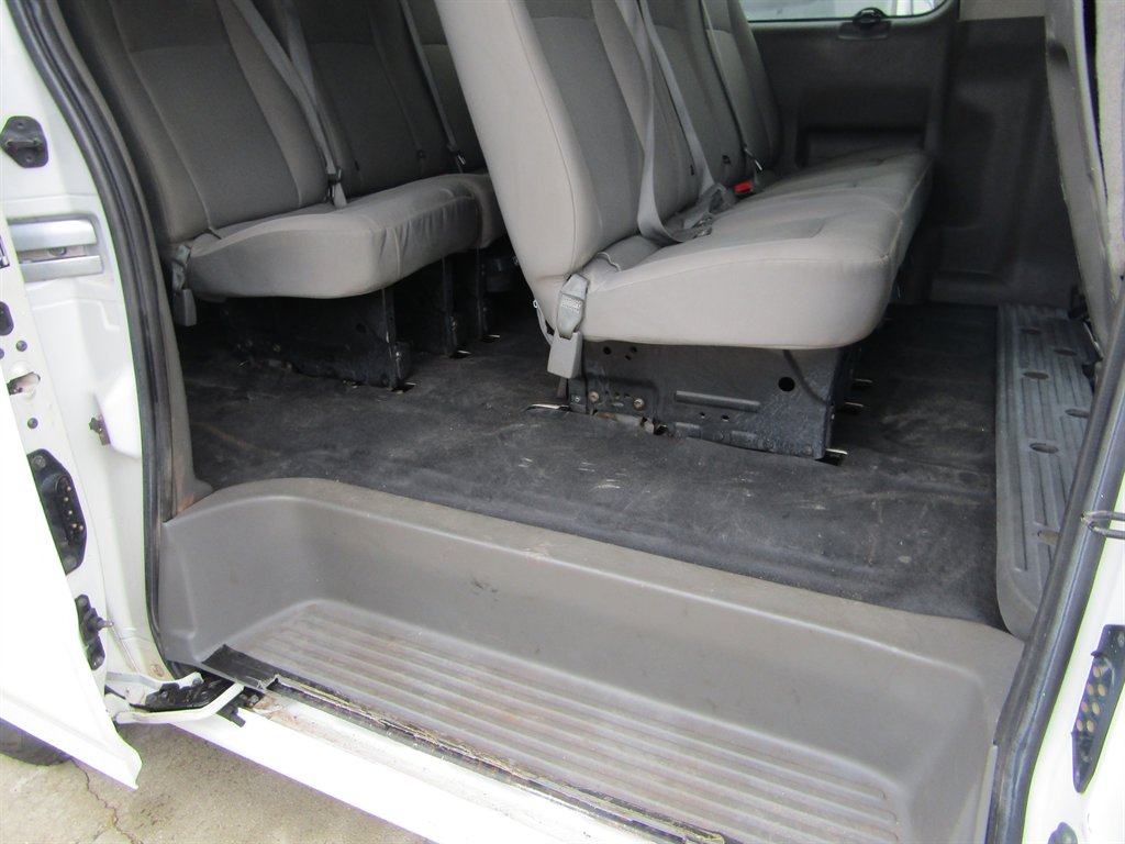 2015 Nissan NV 3500 - $13,977