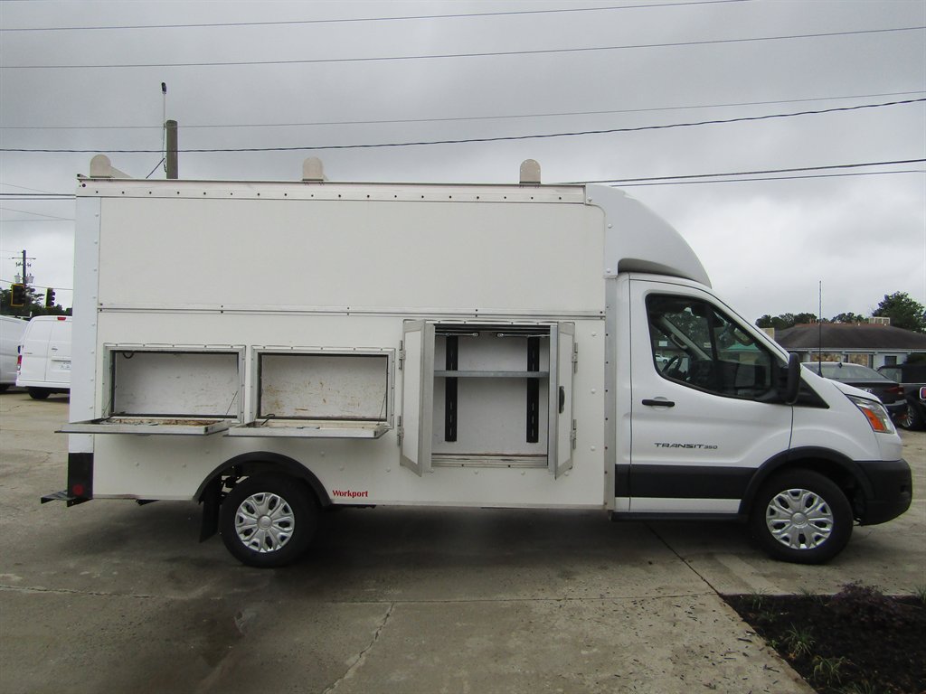 2020 Ford Transit Commercial - $19,343