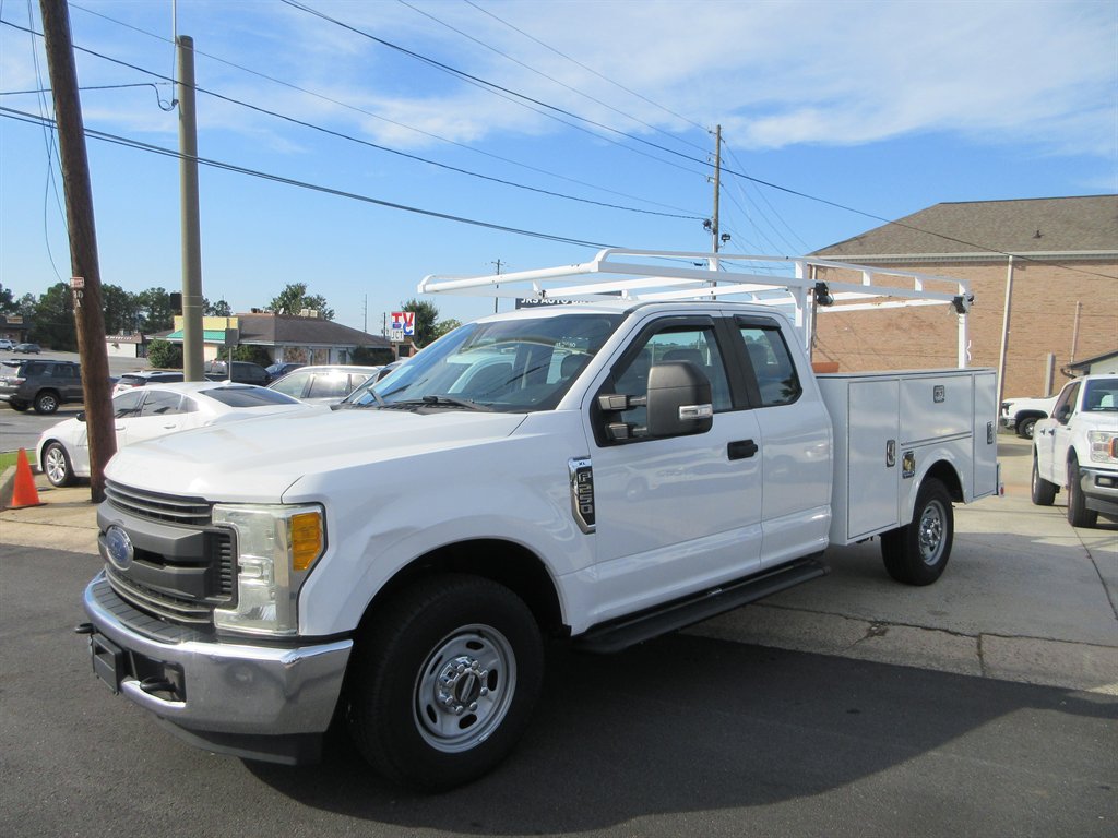 2017 Ford F-250 - $17,997