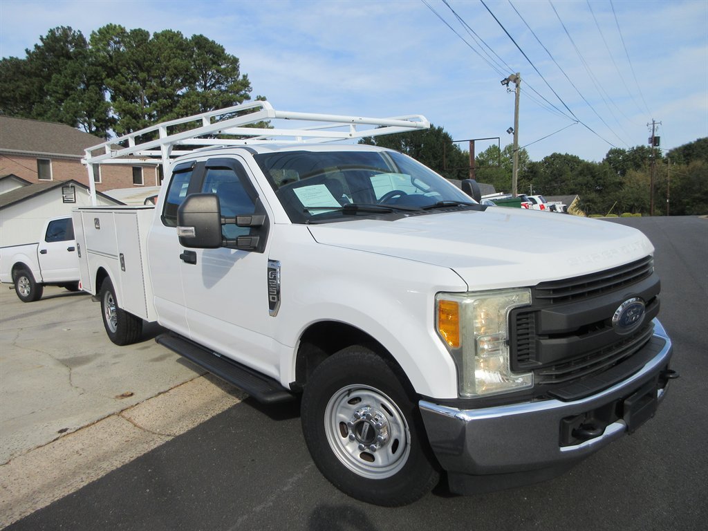 2017 Ford F-250 - $17,997