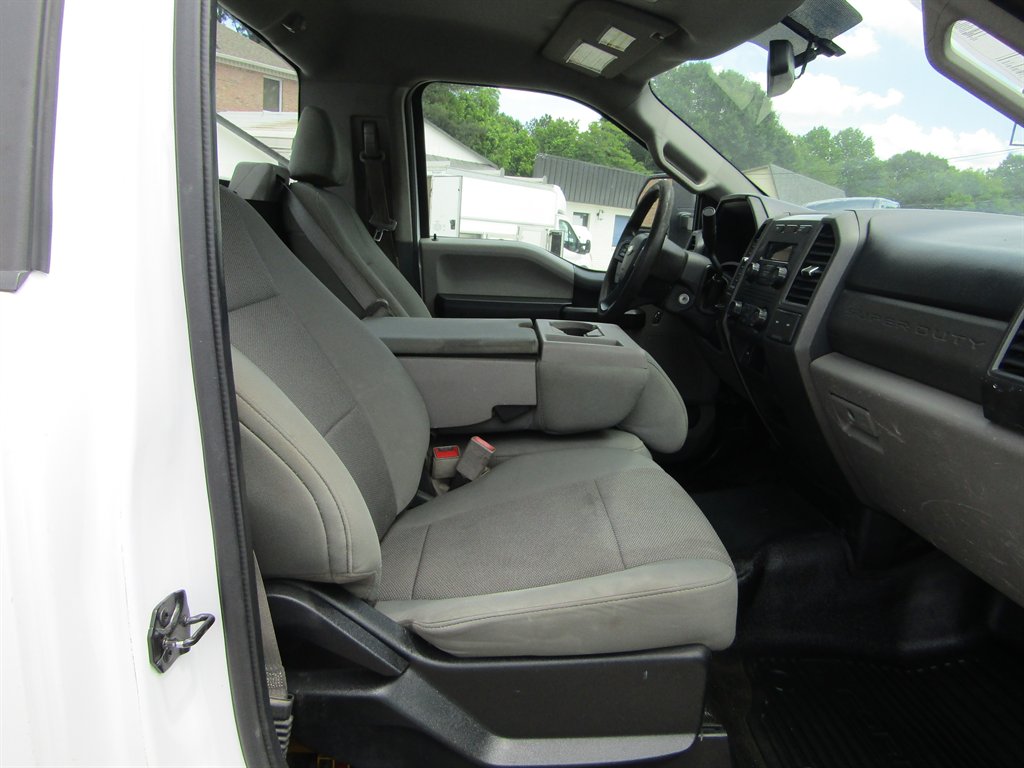 2018 Ford F-350 - $18,790