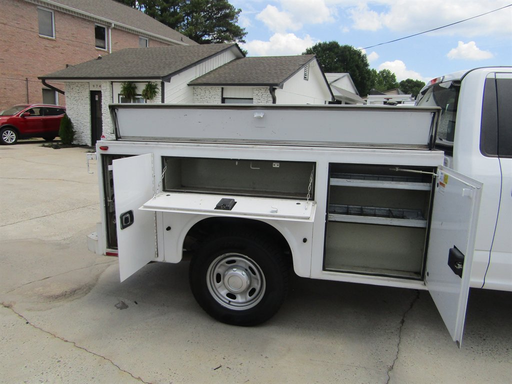 2018 Ford F-350 - $18,790