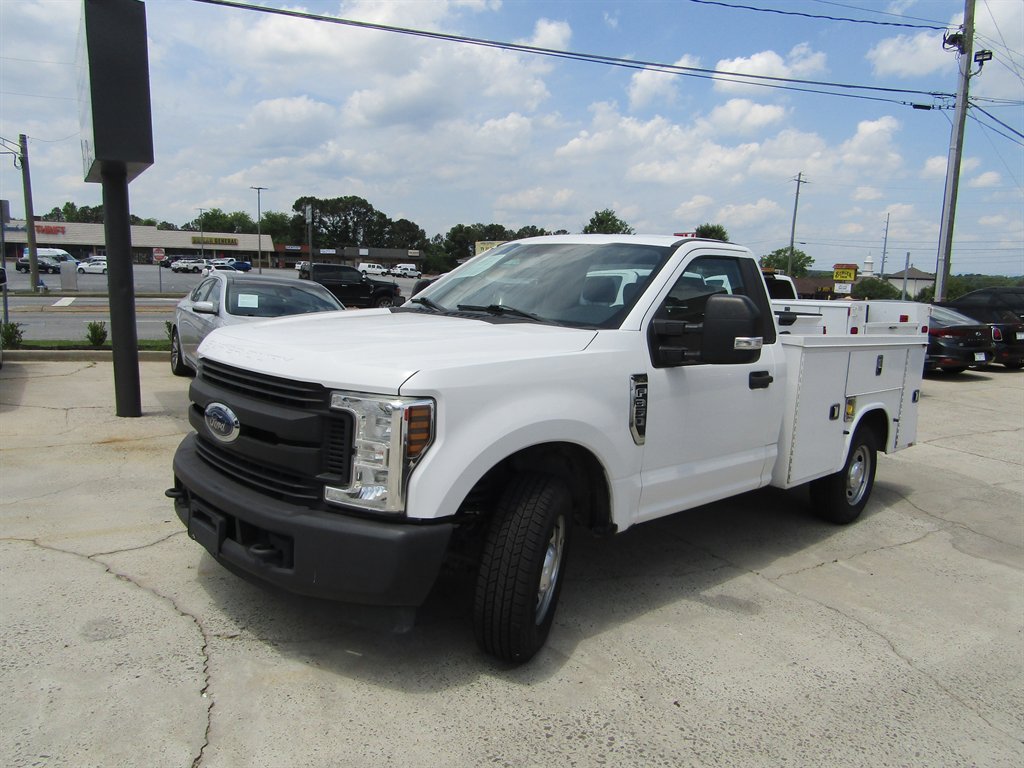 2018 Ford F-350 - $18,790