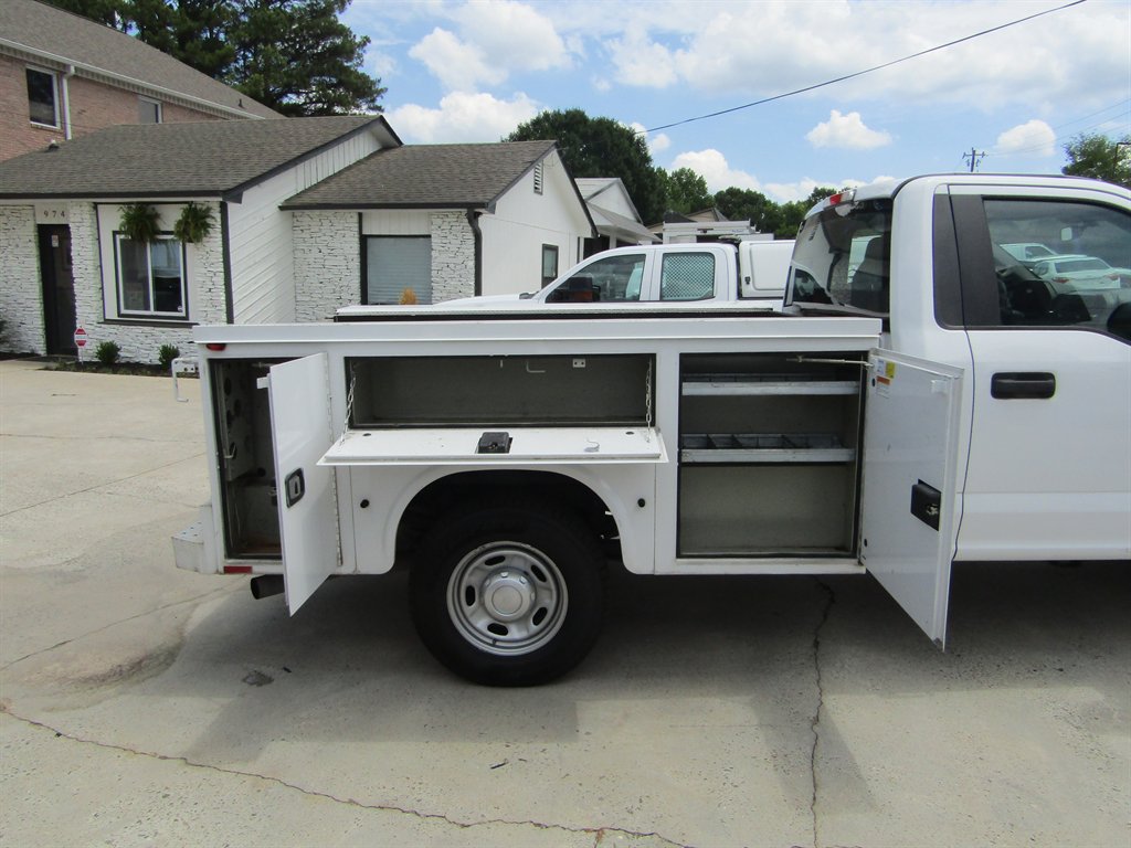 2018 Ford F-350 - $18,790