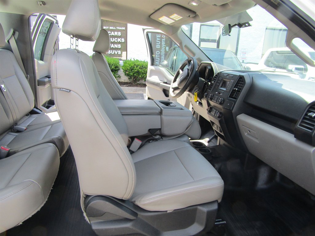 2017 Ford F150 XL photo