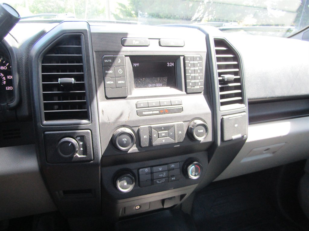 2017 Ford F150 XL photo