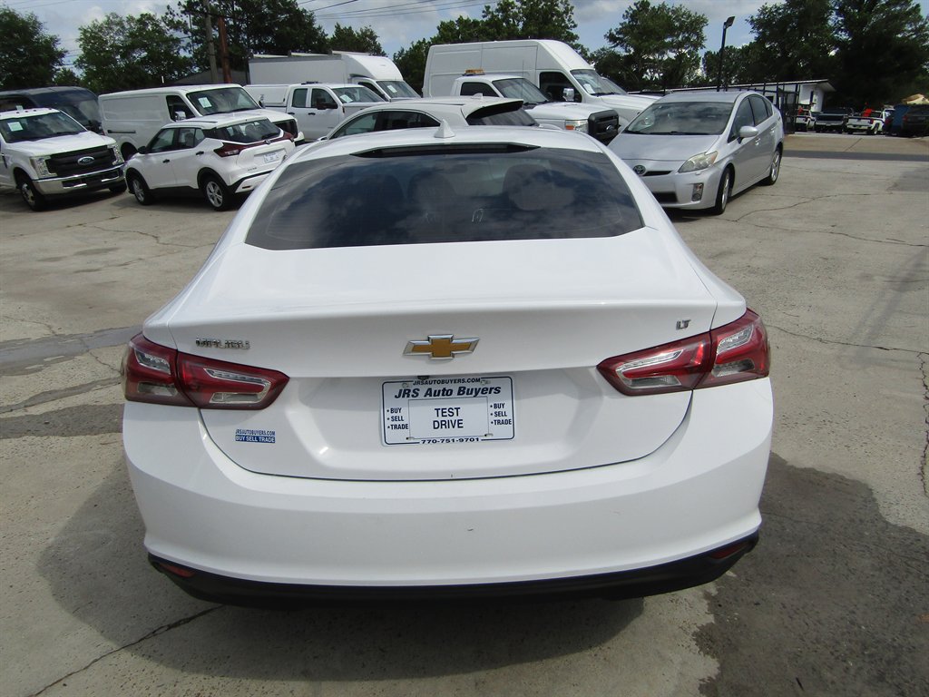 2020 Chevrolet Malibu - $9,311