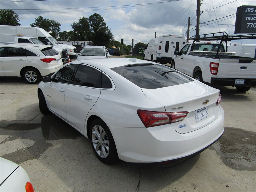 2020 Chevrolet Malibu - $9,311
