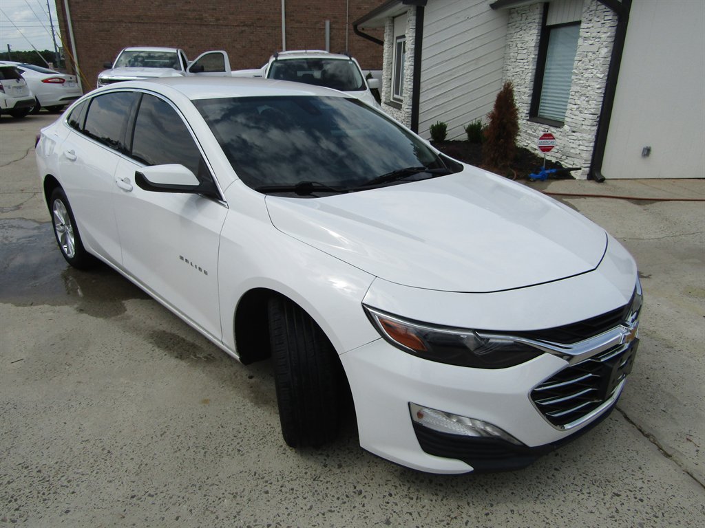 2020 Chevrolet Malibu - $9,311
