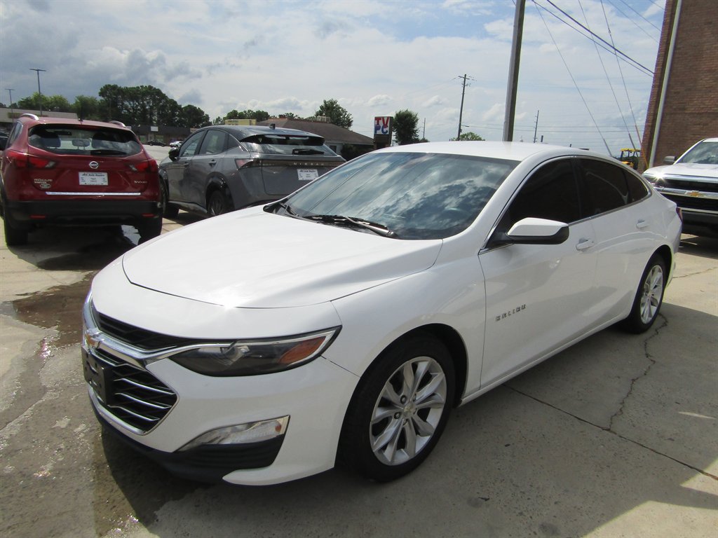 2020 Chevrolet Malibu - $9,311