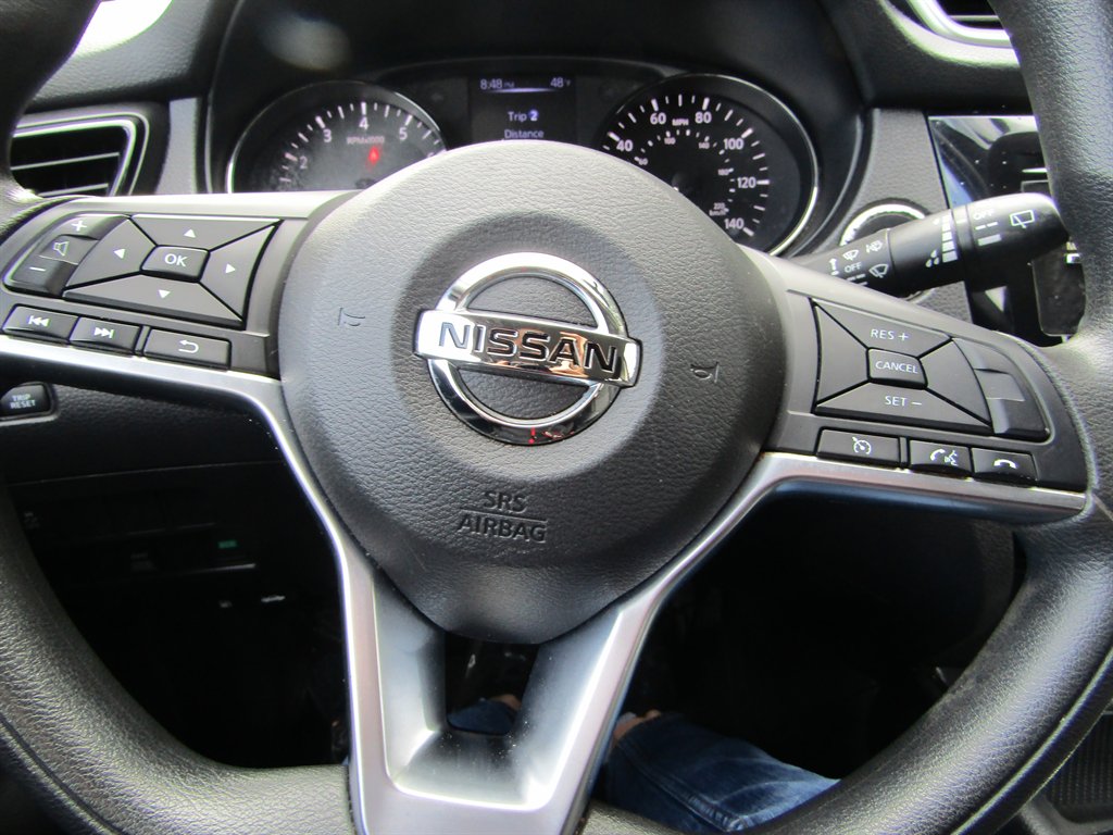 2017 Nissan Rogue - $8,999