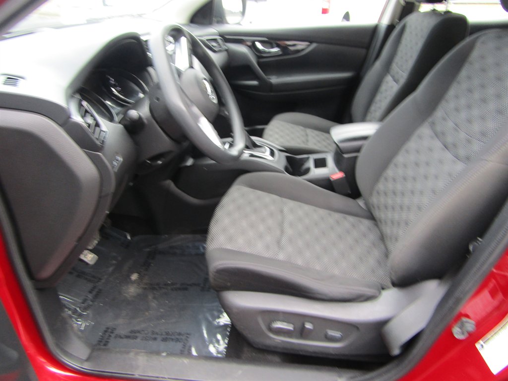 2017 Nissan Rogue - $8,999
