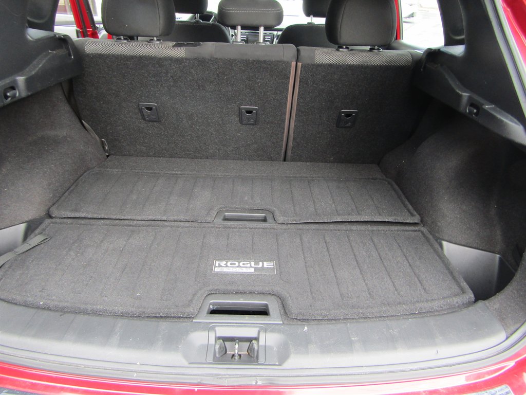 2017 Nissan Rogue - $8,999