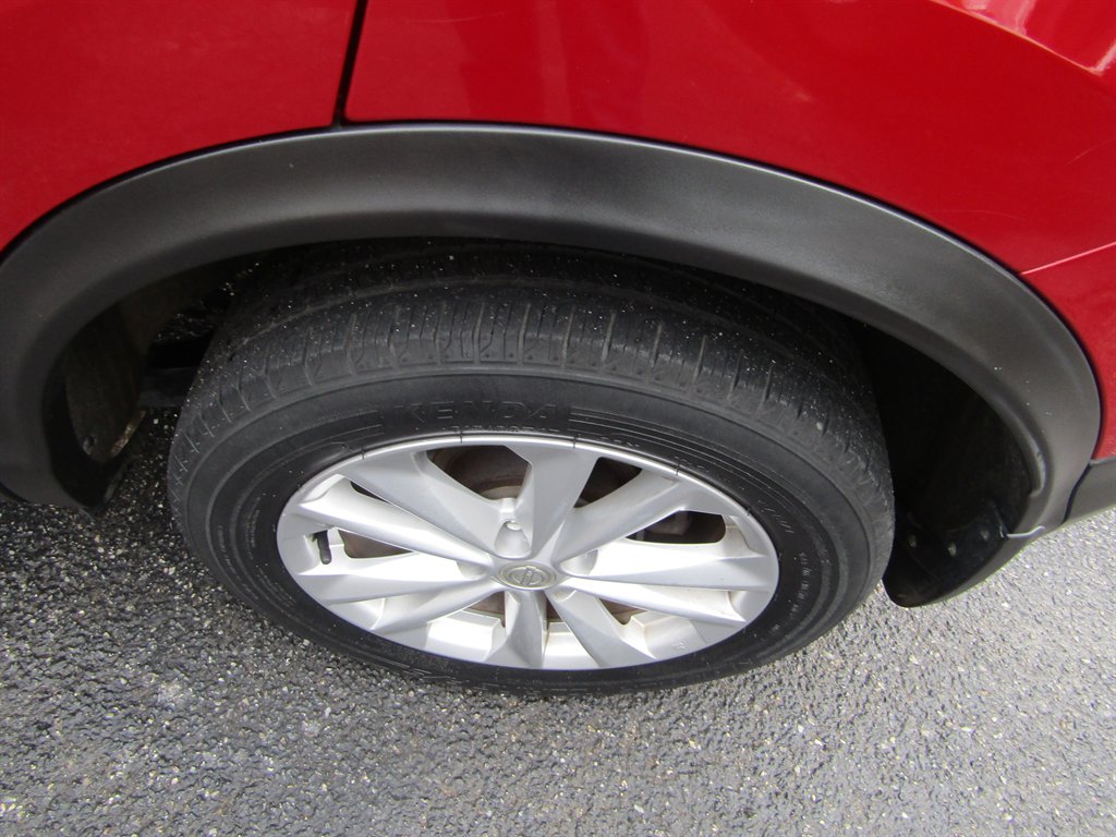 2017 Nissan Rogue - $8,999