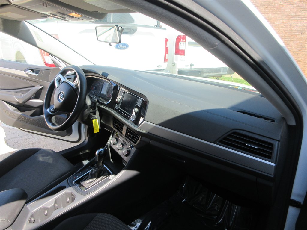 2020 Volkswagen Jetta - $8,277