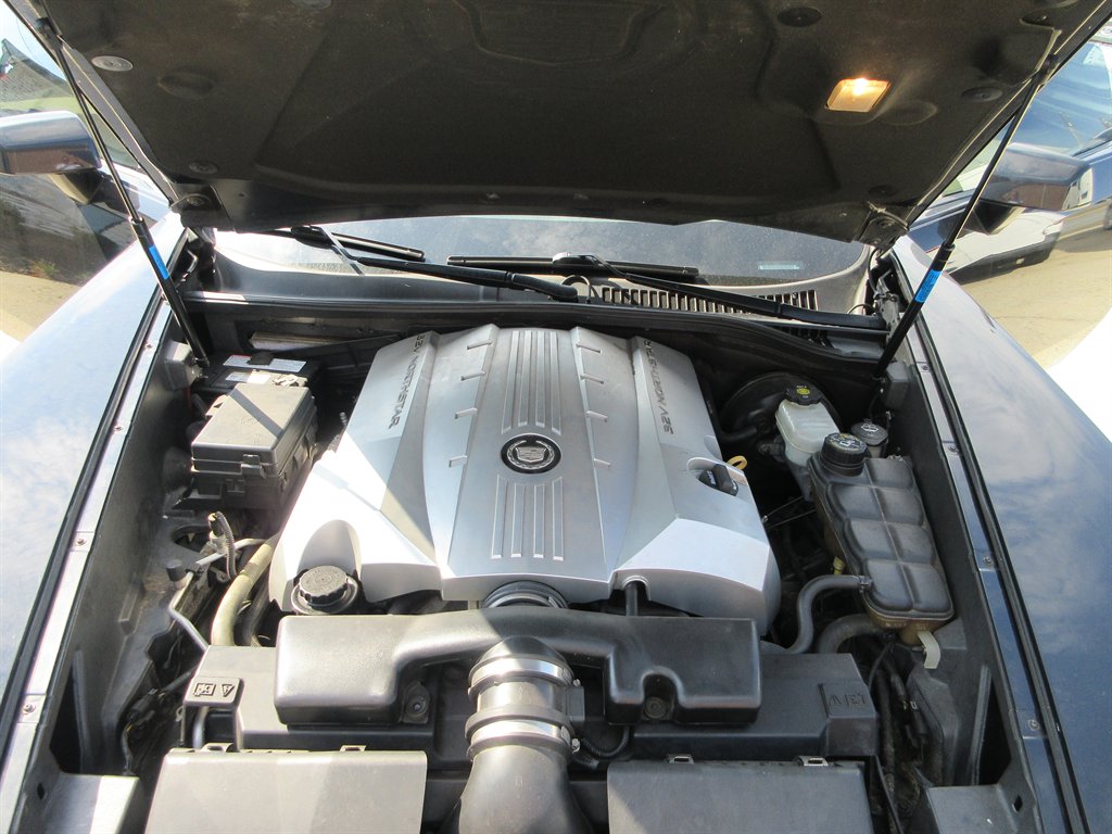 2004 Cadillac XLR - $8,426