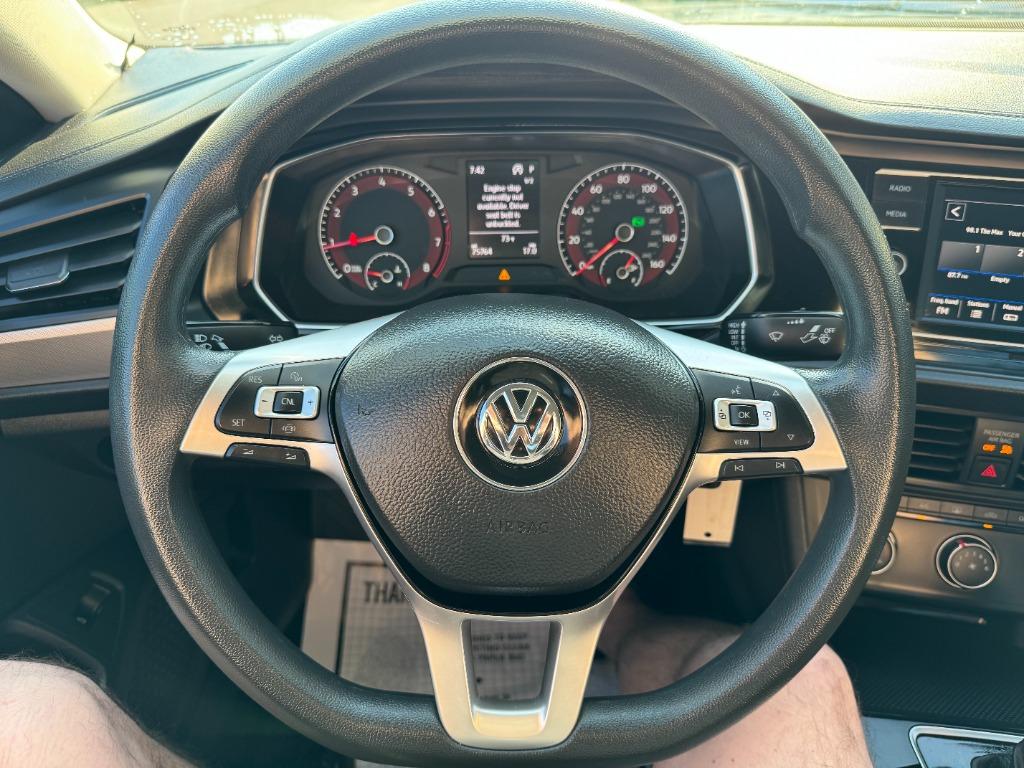 2019 Volkswagen Jetta SE photo