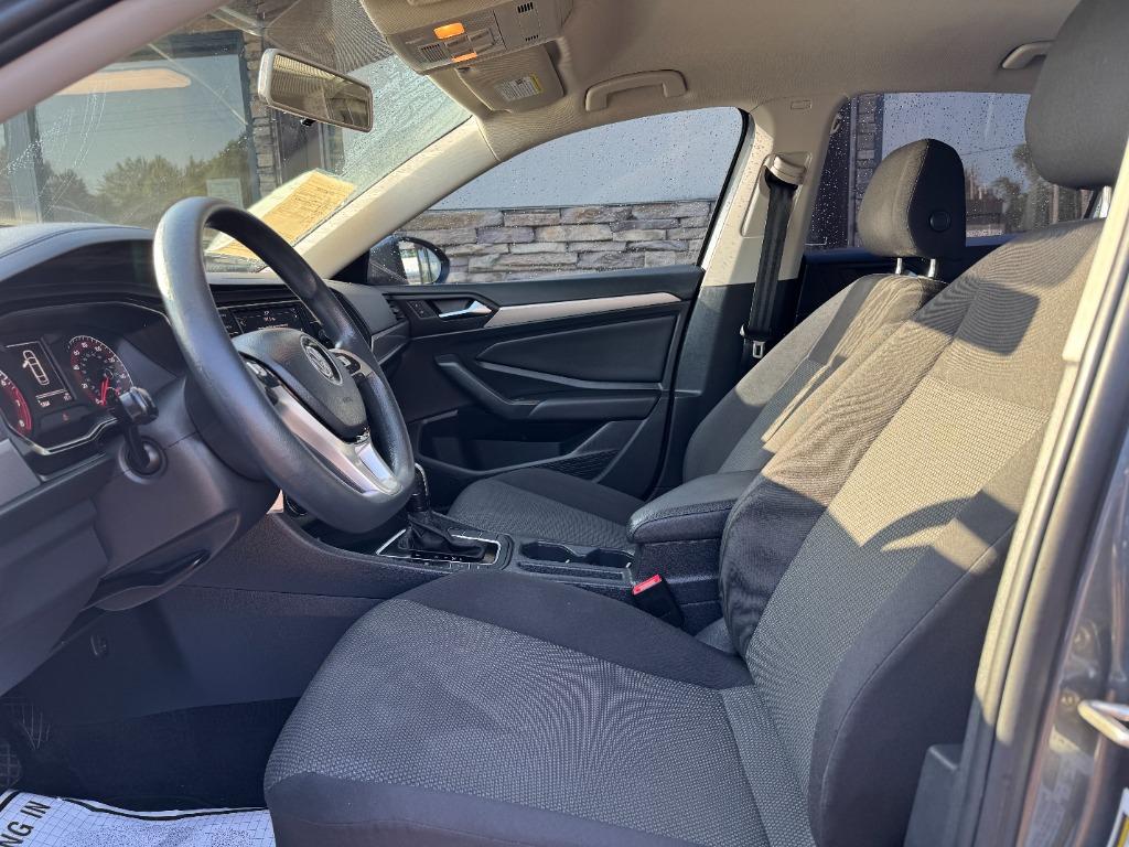 2019 Volkswagen Jetta SE photo