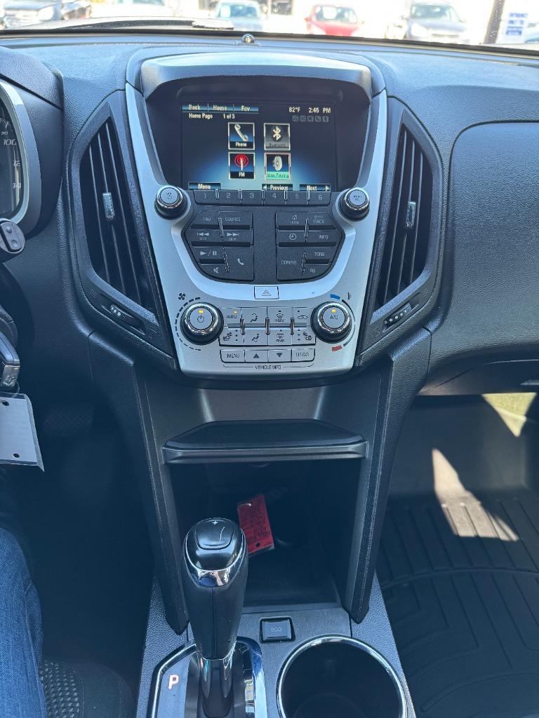 2017 Chevrolet Equinox LT photo