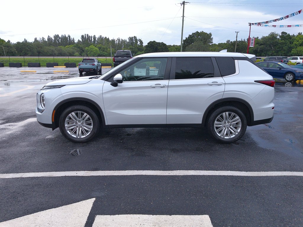 2023 Mitsubishi Outlander