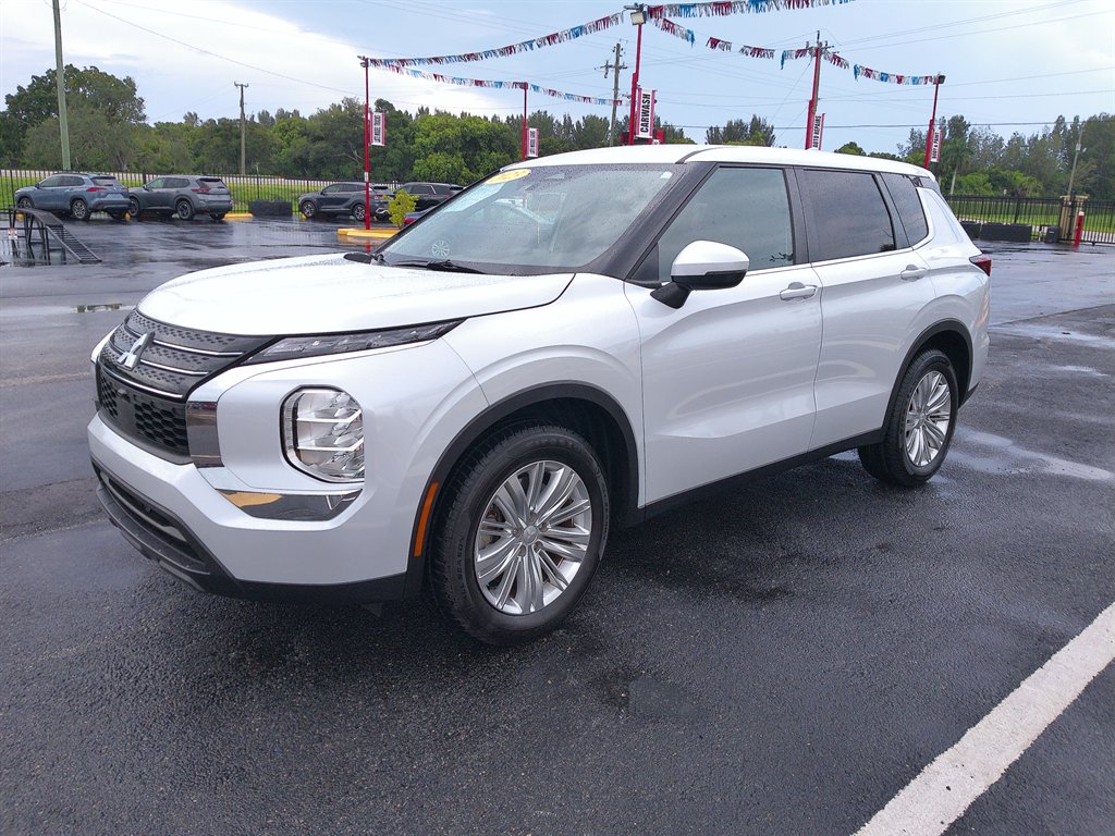 2023 Mitsubishi Outlander