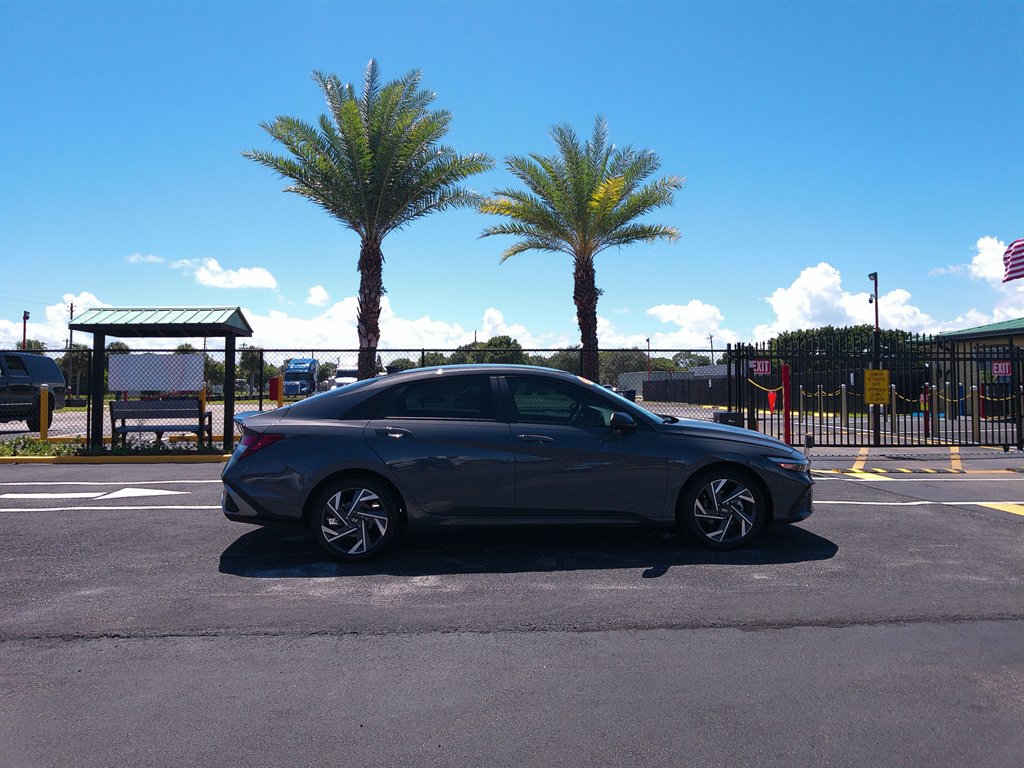 2025 Hyundai Elantra