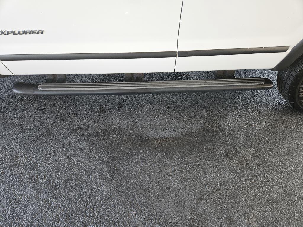 2004 Ford Explorer XLS photo